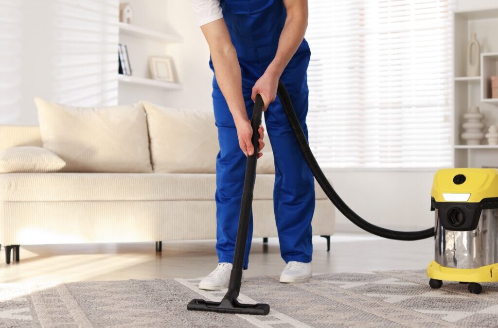 Cada cuánto conviene hacer una limpieza profesional en pisos y casas